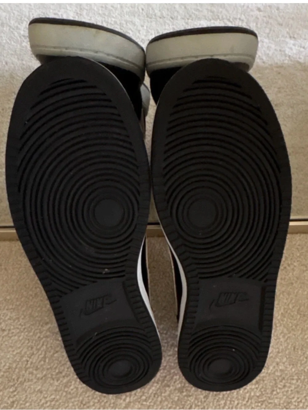 Nike Women's Black Sneakers with Pink Laces and Heel Logo
